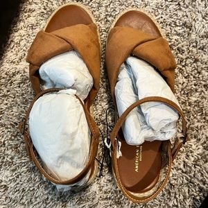 Size 8 brown American eagle sandals
